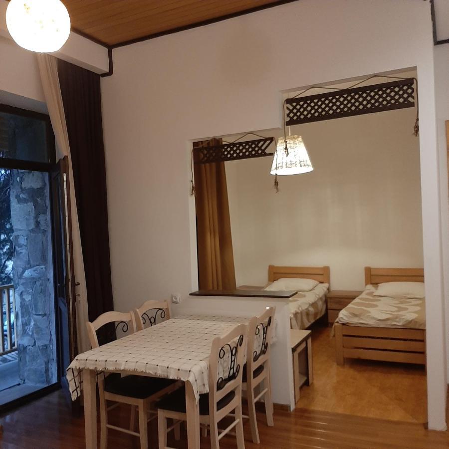 Hotel Sanli à Mestia Chambre photo