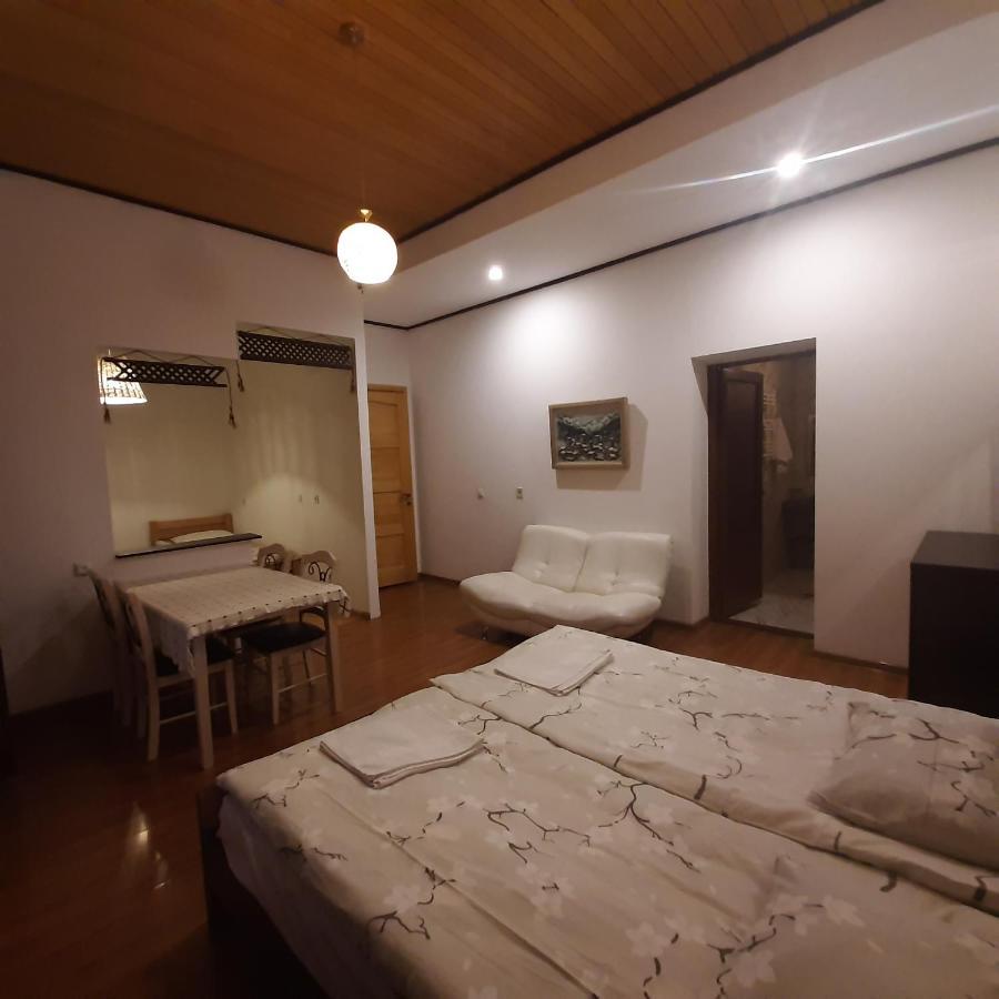 Hotel Sanli à Mestia Chambre photo