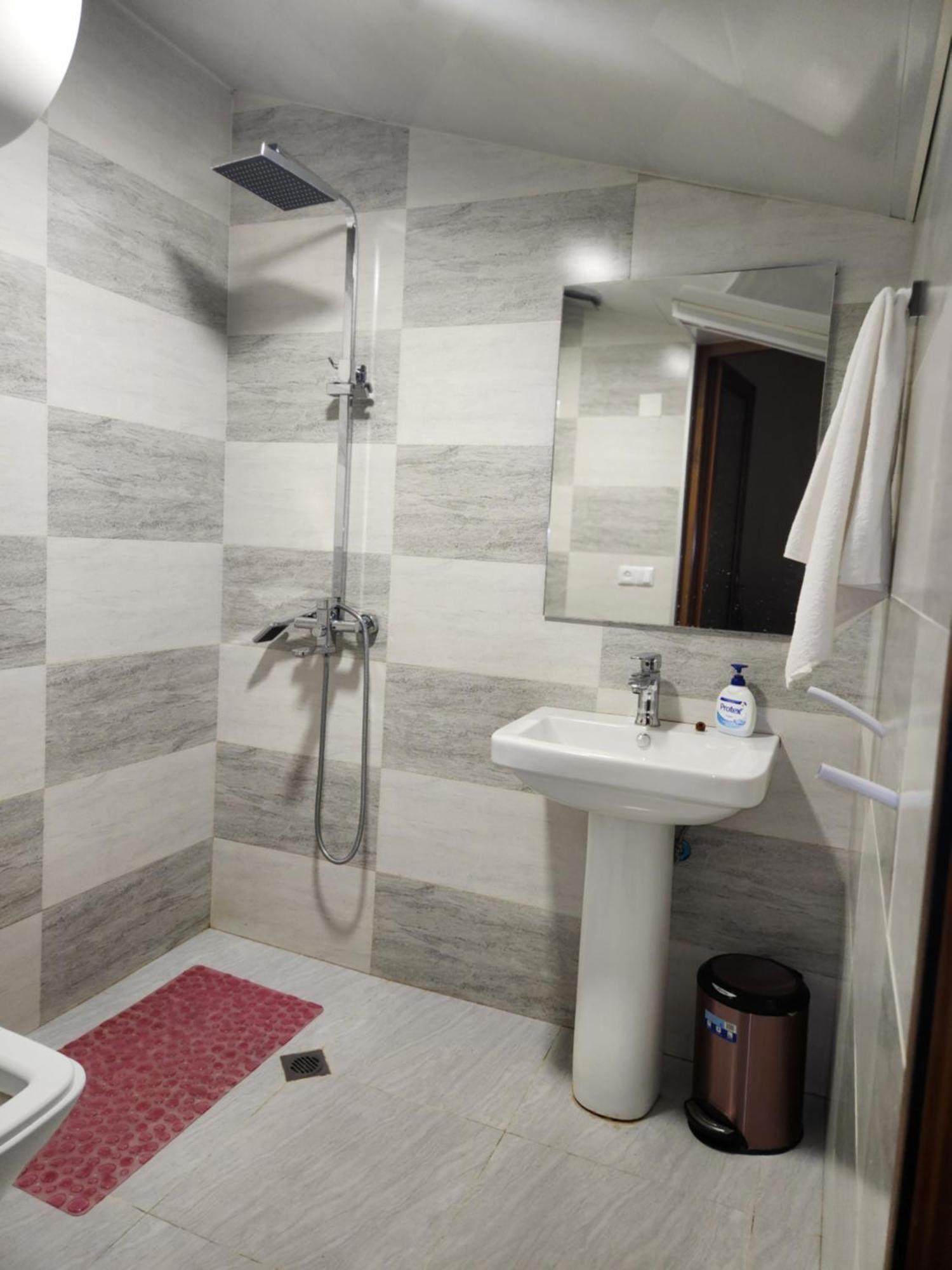 Hotel Sanli à Mestia Extérieur photo