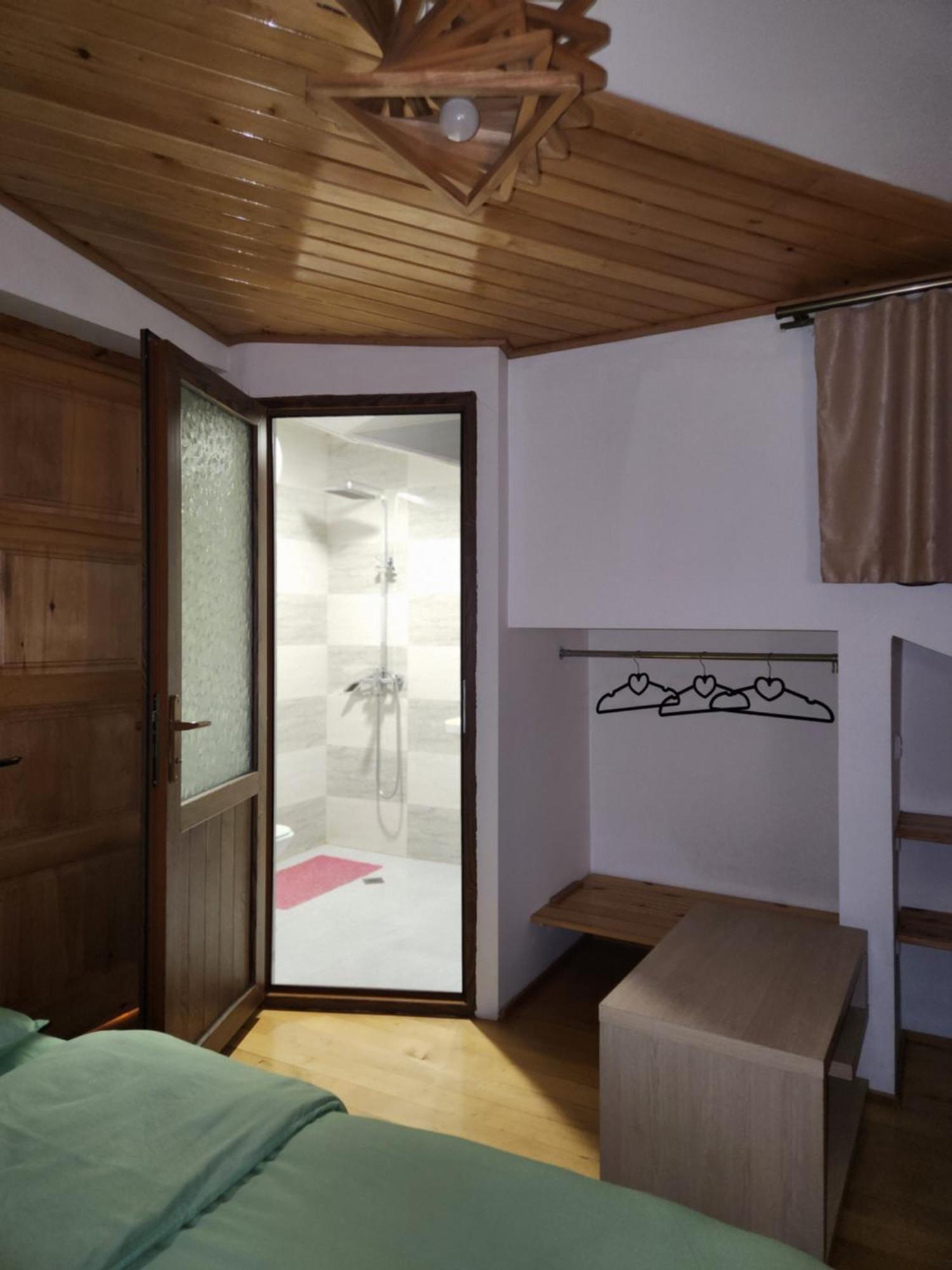 Hotel Sanli à Mestia Extérieur photo