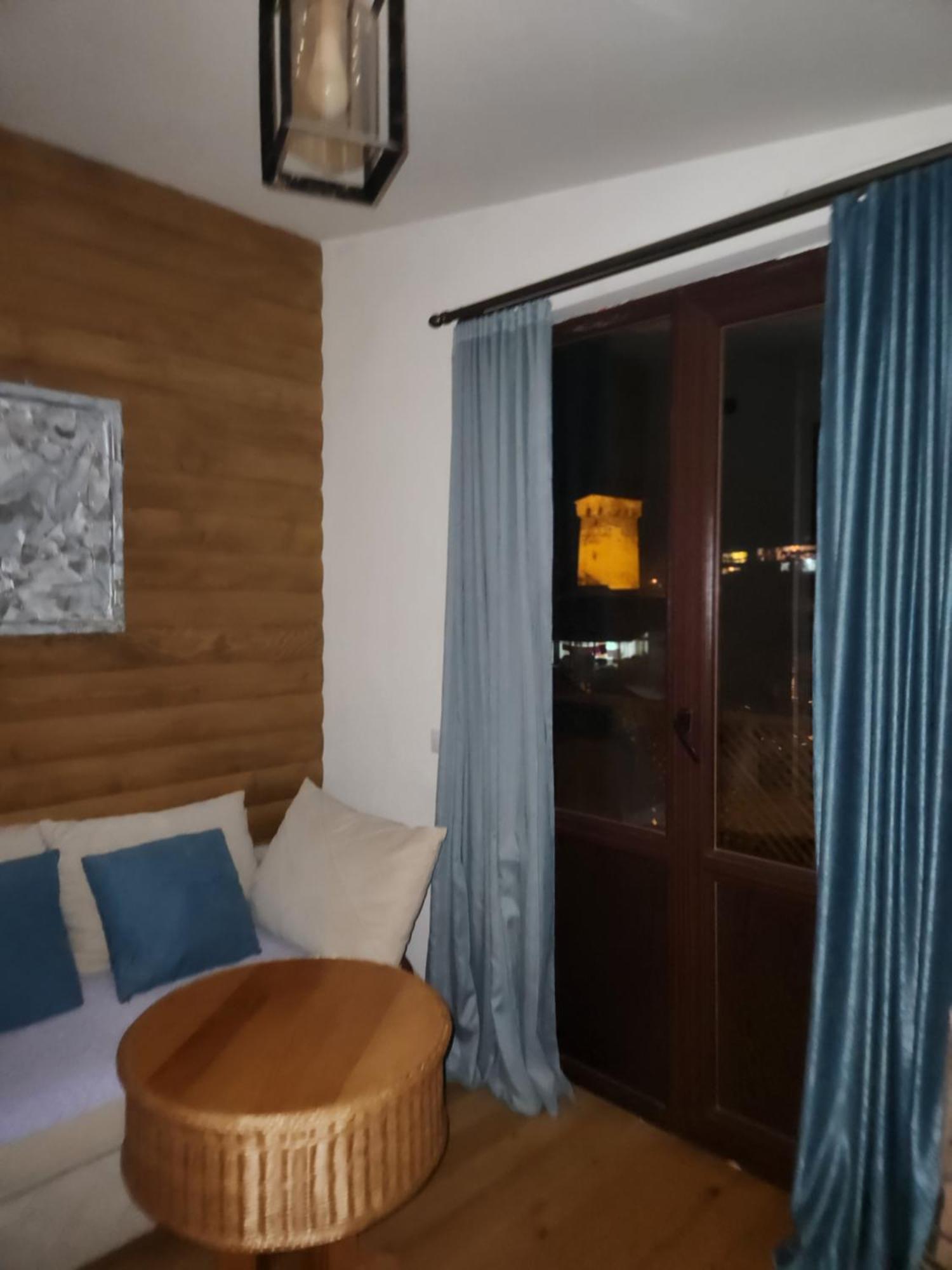 Hotel Sanli à Mestia Extérieur photo