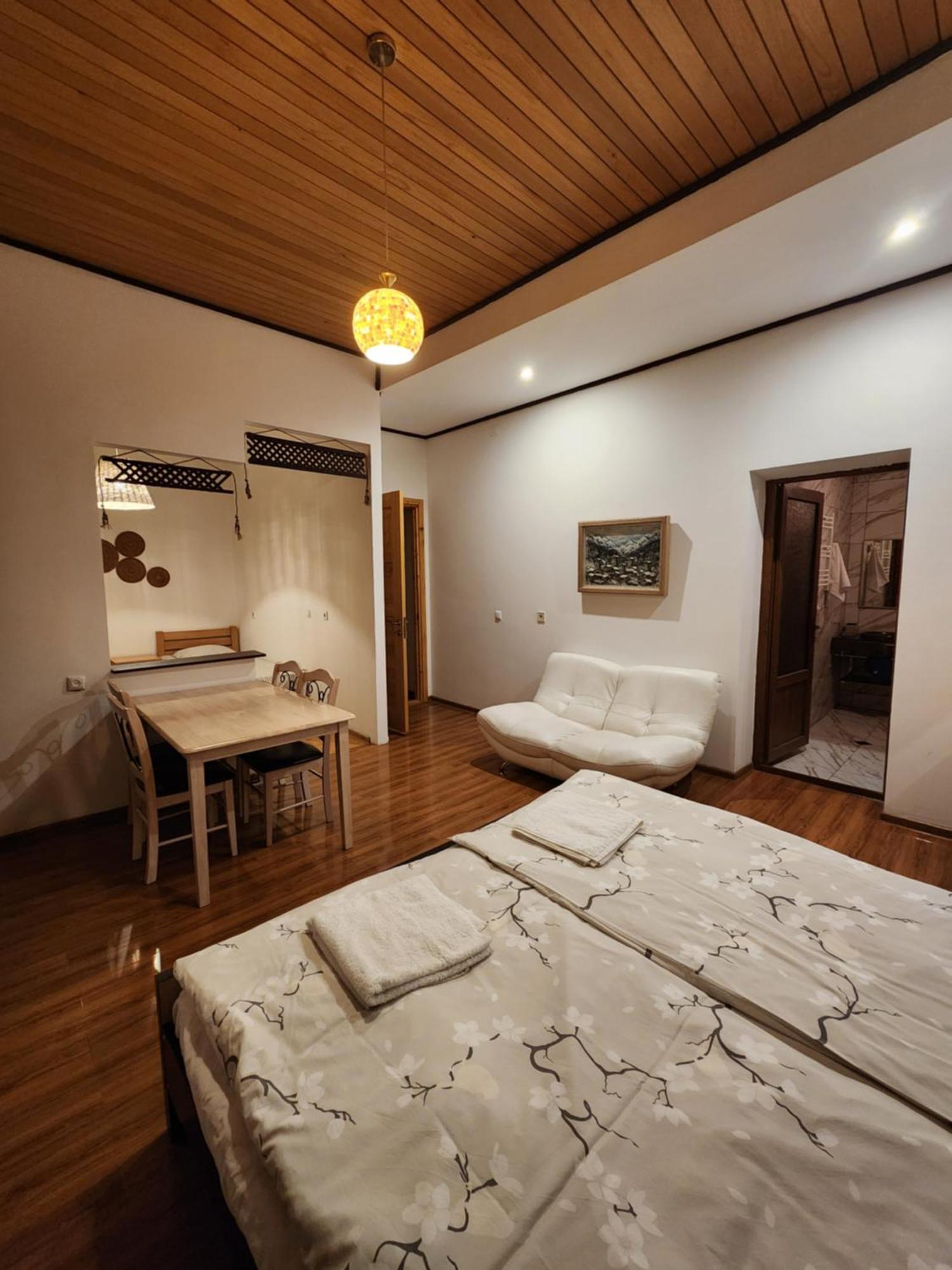 Hotel Sanli à Mestia Extérieur photo